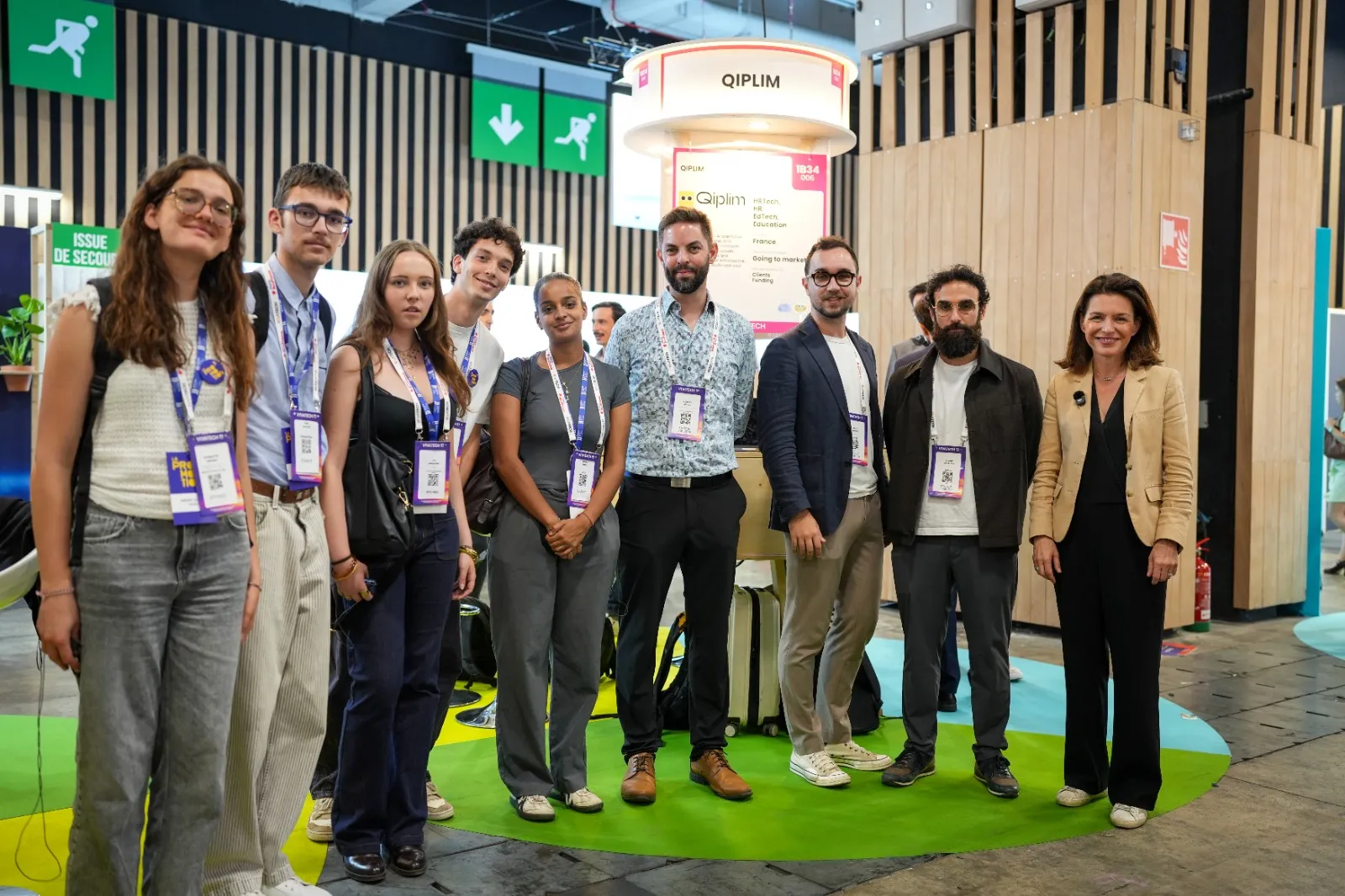 L'équipe Qiplim et la présidente de la Région Pays de la Loire sur le stand VivaTech